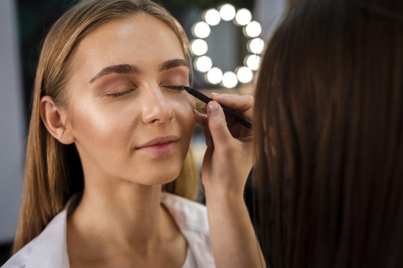 Make-Up Produkte und Werkzeuge